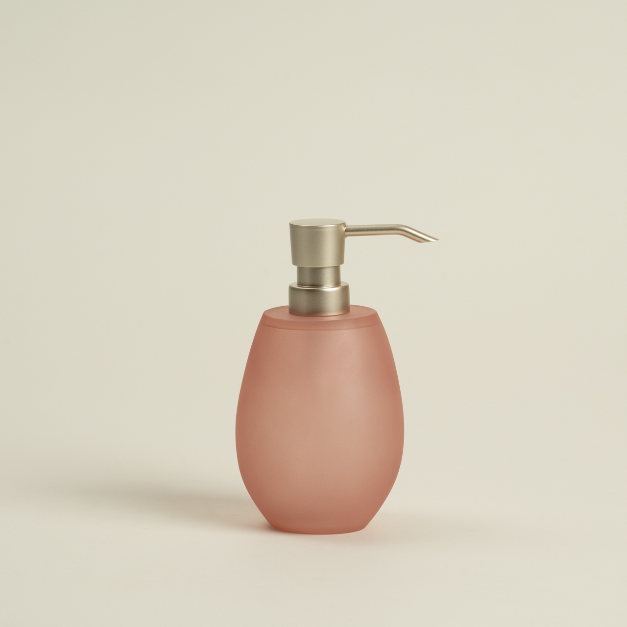 موزع صابون بولي لون بنفسجي موزع صابون بولي لون بنفسجي