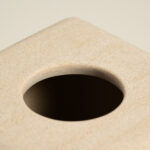 علبه مناديل بولي لون بيج