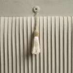 صندوق سجاد صلاة لون أوف وايت