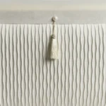 صندوق سجاد صلاة بلون أوف وايت