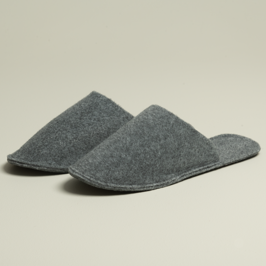 سليبر قطن مقاس 40 باللون الرصاصي سليبر قطن مقاس 40 باللون الرصاصي