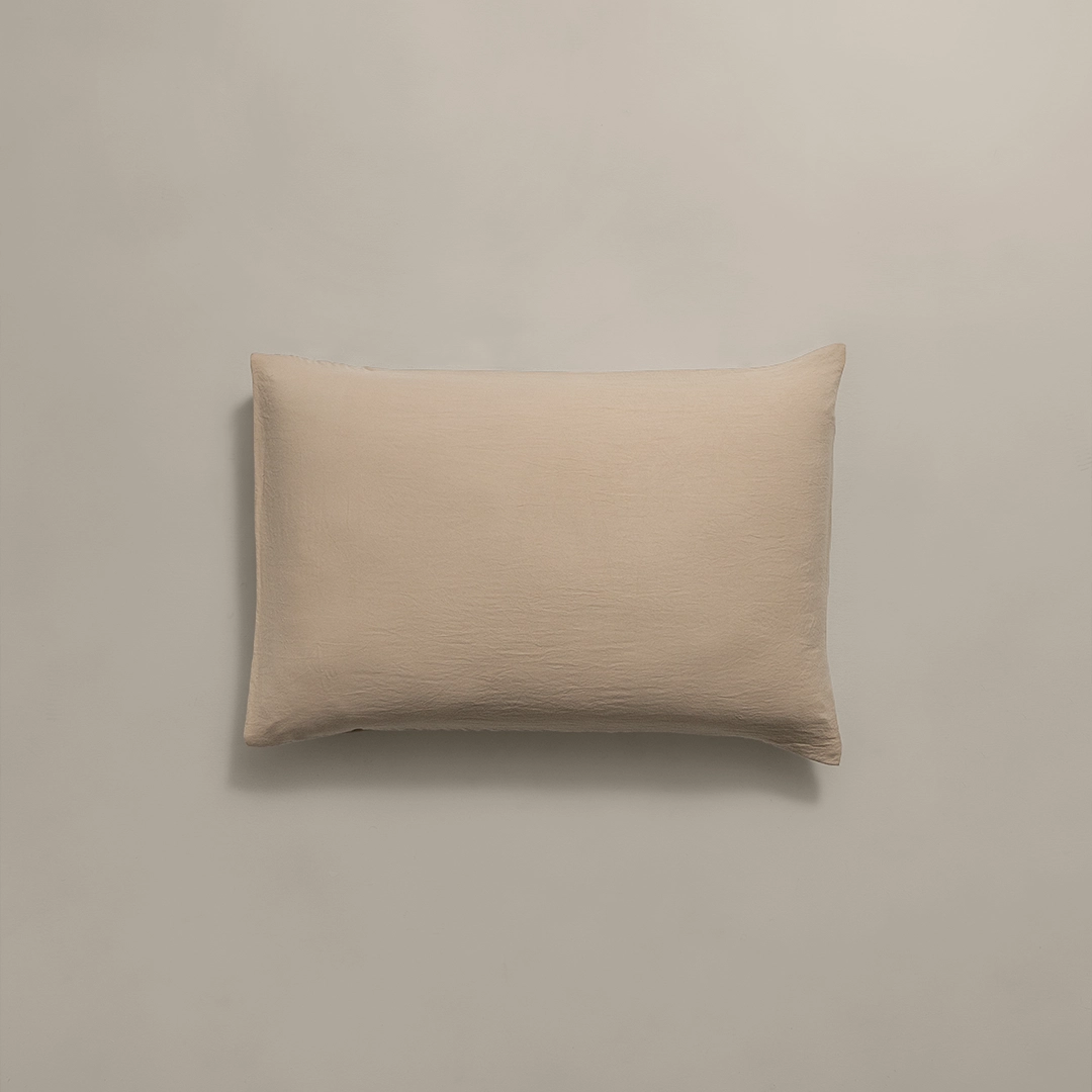 بيت مخدة ميكرو ٢ قطعة لون بيج غامق بيت مخدة ميكرو ٢ قطعة لون بيج غامق