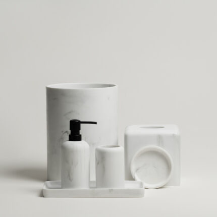 طقم اكسسوار حمام بولي ٦ قطع أوف وايت