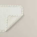 دعاسة حمام بعدة مقاسات باللون الأوف وايت