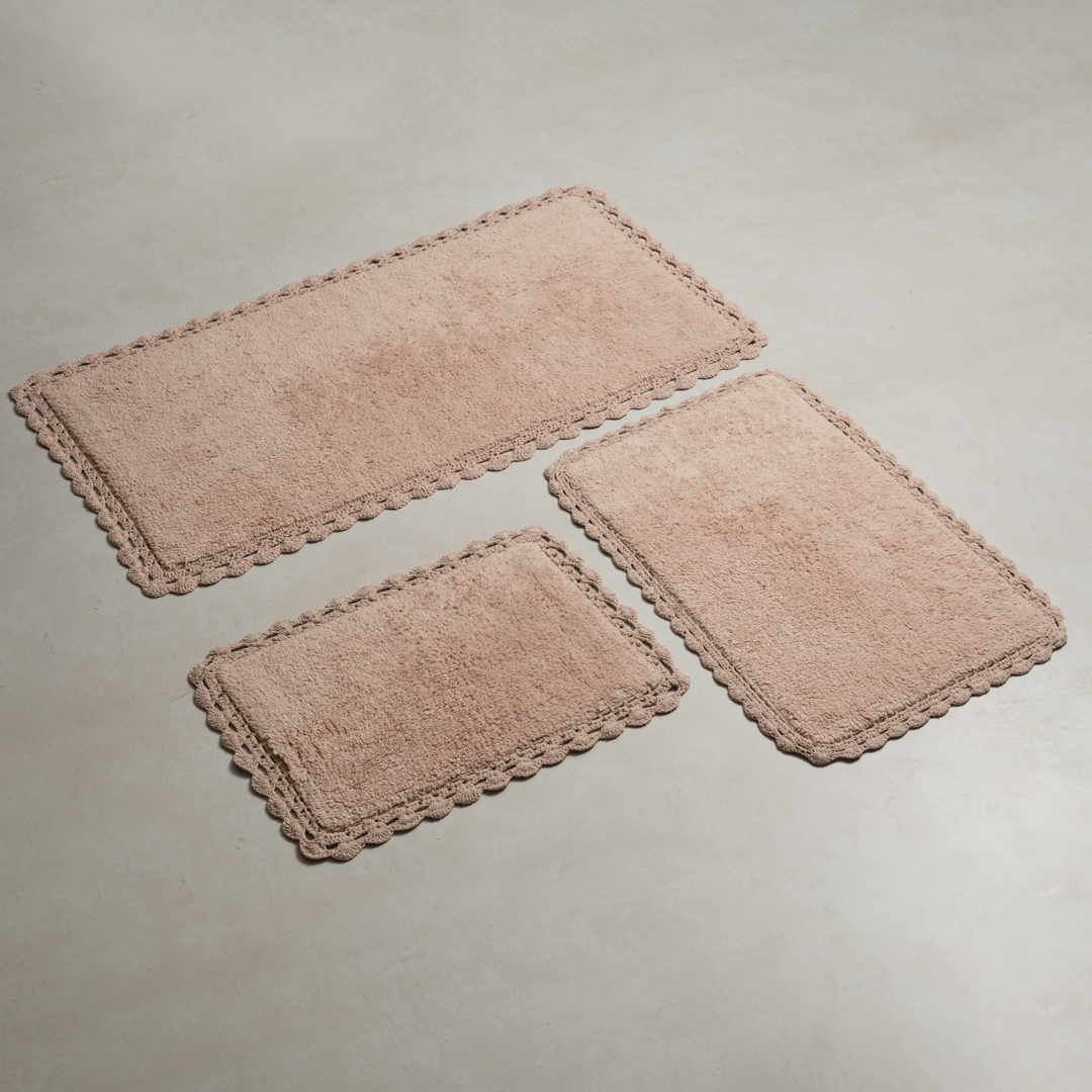 دعاسة حمام بعدة مقاسات باللون البينك دعاسة حمام بعدة مقاسات باللون البينك