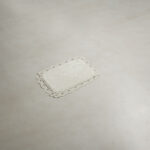 دعاسة حمام مطرزه بعدة مقاسات بني