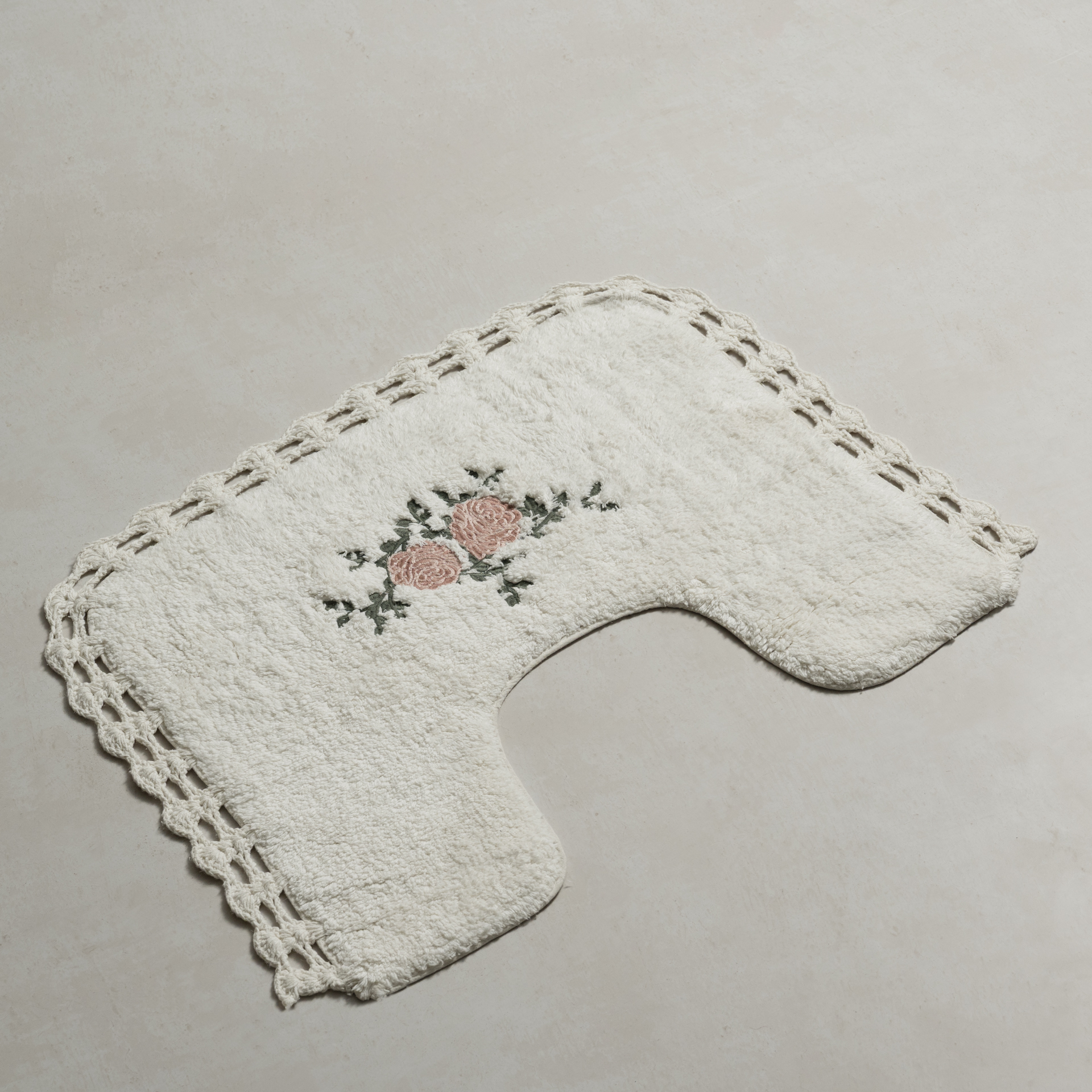 دعاسة كرسي مطرزه ٦٠-٥٠ أوف وايت دعاسة كرسي مطرزه ٦٠-٥٠ أوف وايت