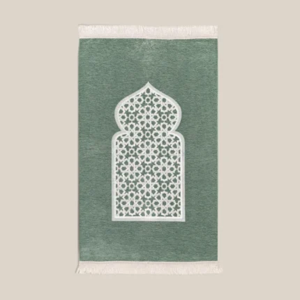 سجادة صلاة شنيل باللون الأخضر