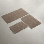 دعاسة حمام بعدة مقاسات لون بني