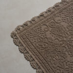 دعاسة حمام بعدة مقاسات لون بني