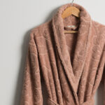 روب حمام قطن بلون بينك غامق بعدة مقاسات