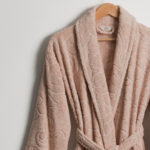 روب حمام قطن بلون بينك بعدة مقاسات