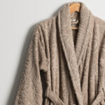 روب حمام قطن بلون بني بعدة مقاسات