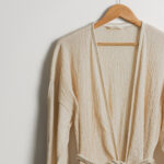 روب حمام قطن باللون البيج بعدة مقاسات