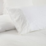 شرشف سرير قطن لون أوف وايت