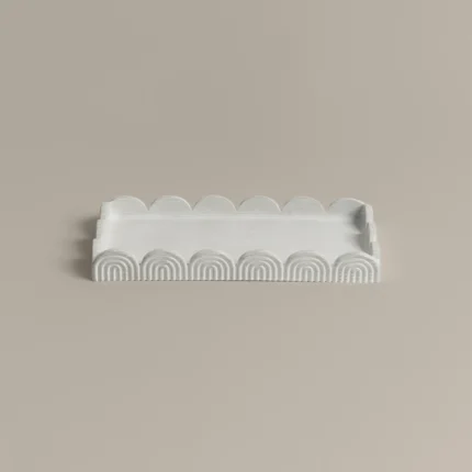 صينيه بولي باللون الأبيض