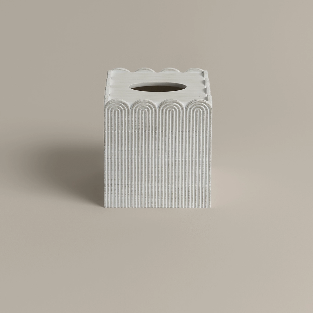 علبه مناديل بولي باللون الأبيض علبه مناديل بولي باللون الأبيض