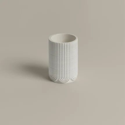 كوب بولي باللون الأبيض