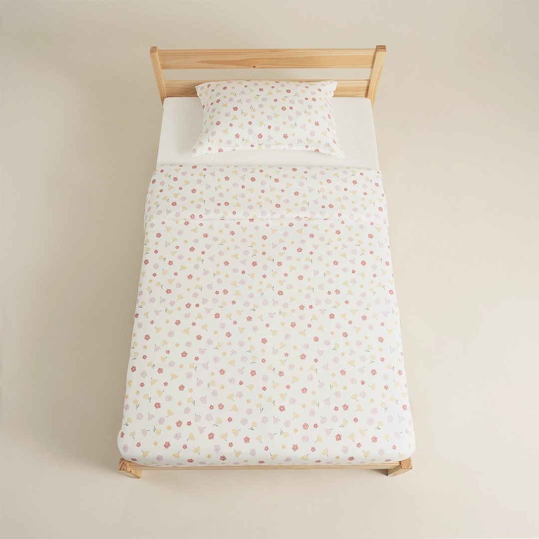 بيت لحاف أطفال ميكرو باللون الأوف وايت بيت لحاف أطفال ميكرو باللون الأوف وايت