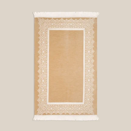 سجادة صلاة شنيل بلون بيج غامق