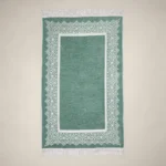 سجادة صلاة شنيل بلون أخضر