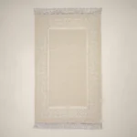 سجادة صلاة شنيل بلون أوف وايت