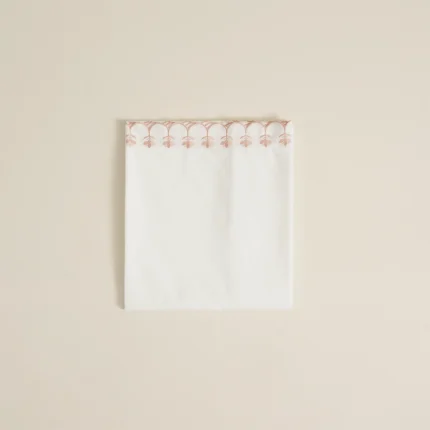 لباس صلاة لف مطرز بينك