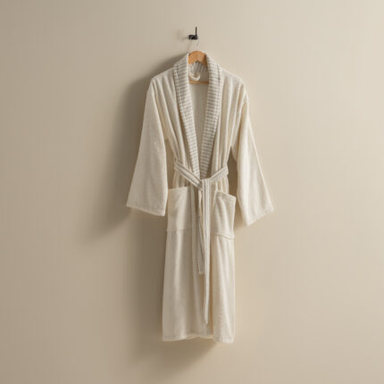 روب حمام قطن بلون أوف وايت