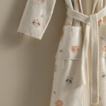 روب حمام أطفال قطن بلون أوف وايت