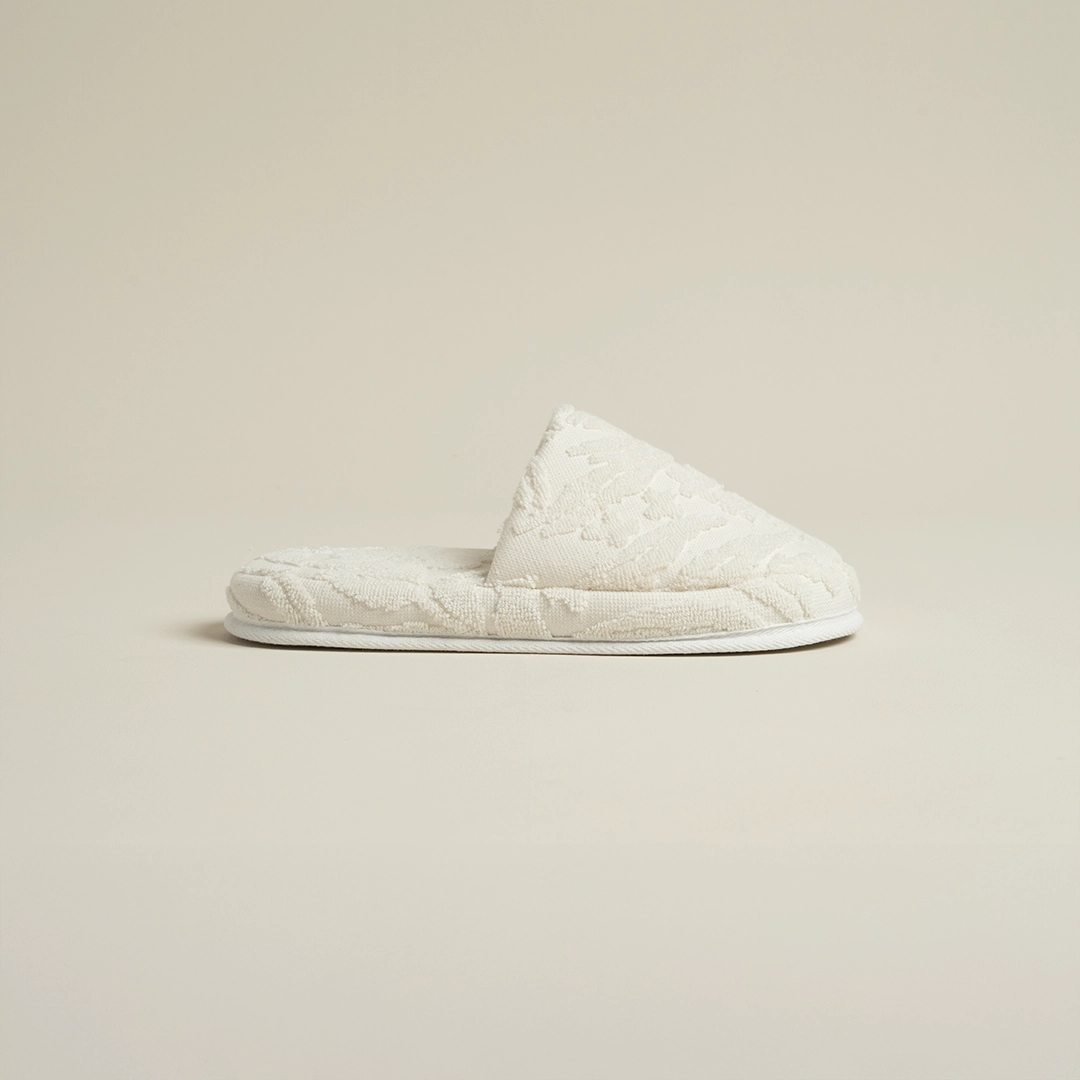 سليبر قطن جاكار مقاس ٤٠ أوف وايت سليبر قطن جاكار مقاس ٤٠ أوف وايت