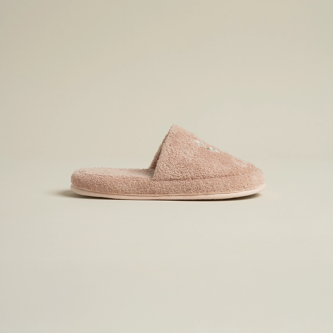 سليبر قطن مطرز مقاس ٤٠ بينك سليبر قطن مطرز مقاس ٤٠ بينك