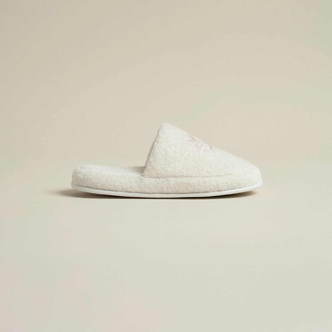 سليبر قطن مطرز مقاس ٤٠ لون بينك سليبر قطن مطرز مقاس ٤٠ لون بينك