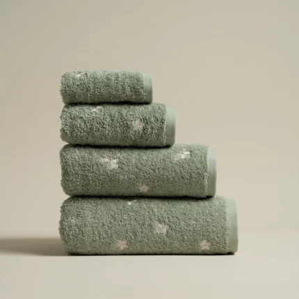 منشفة قطن مطرز أخضر بعدة مقاسات