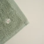 منشفة قطن مطرز أخضر بعدة مقاسات