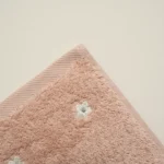 منشفة قطن مطرز بينك بعدة مقاسات