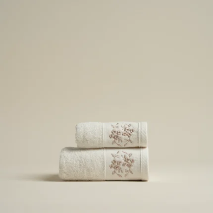 منشفة قطن مطرز بيج غامق