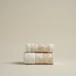 منشفة قطن مطرز لون أوف وايت