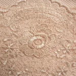 منشفة قطن مطرز لون بيتك