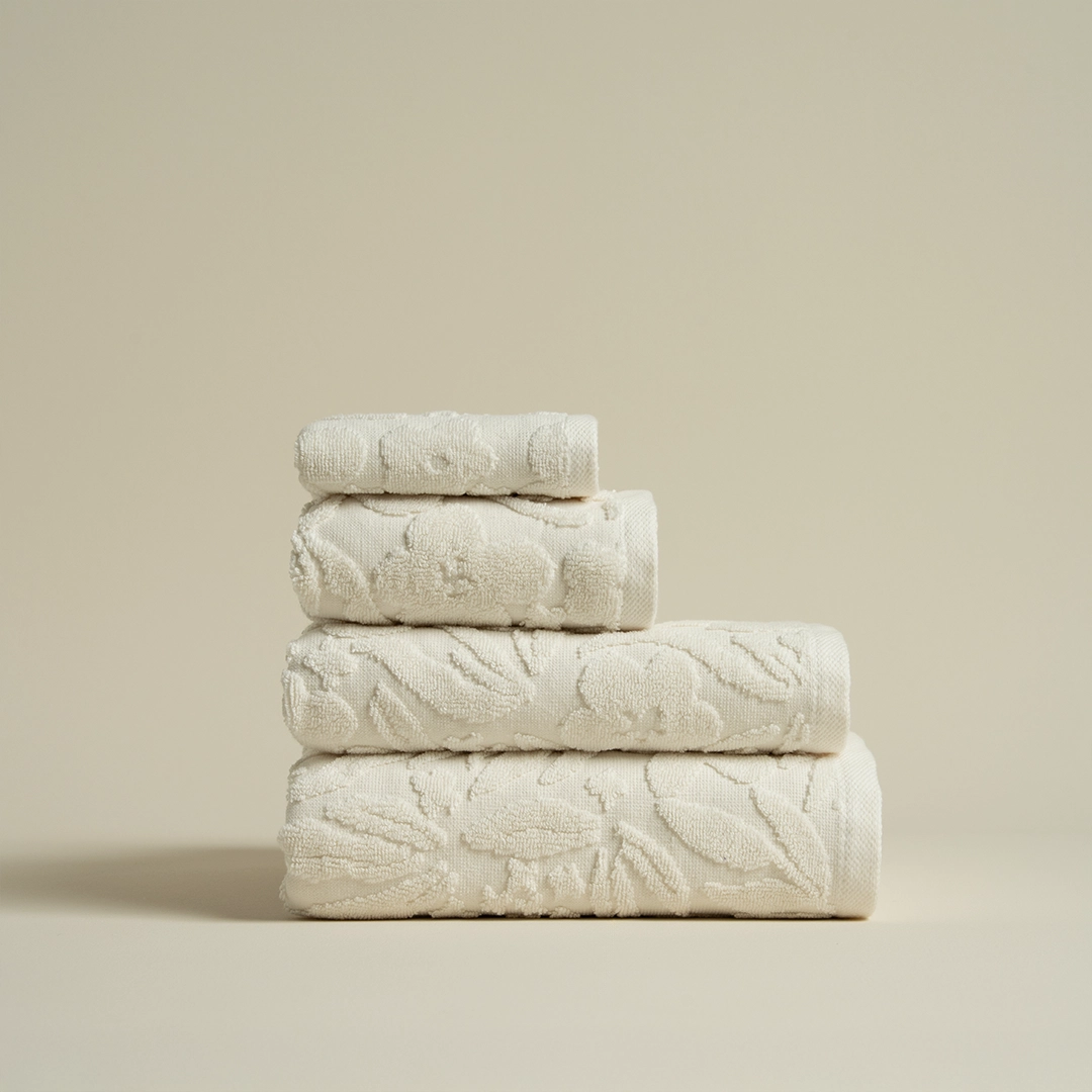 منشفة قطن أوف وايت متعددة المقاسات منشفة قطن أوف وايت متعددة المقاسات