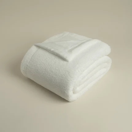 بطانية ميكرو لون أوف وايت