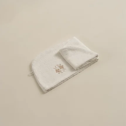 منشفة رأس قطن مطرز أوف وايت