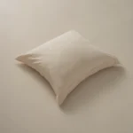 بيت تكاية قطن مطرز ٦٠-٦٠ أوف وايت