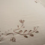 بيت تكاية مايكرو مطرز٦٠-٦٠ بيج غامق