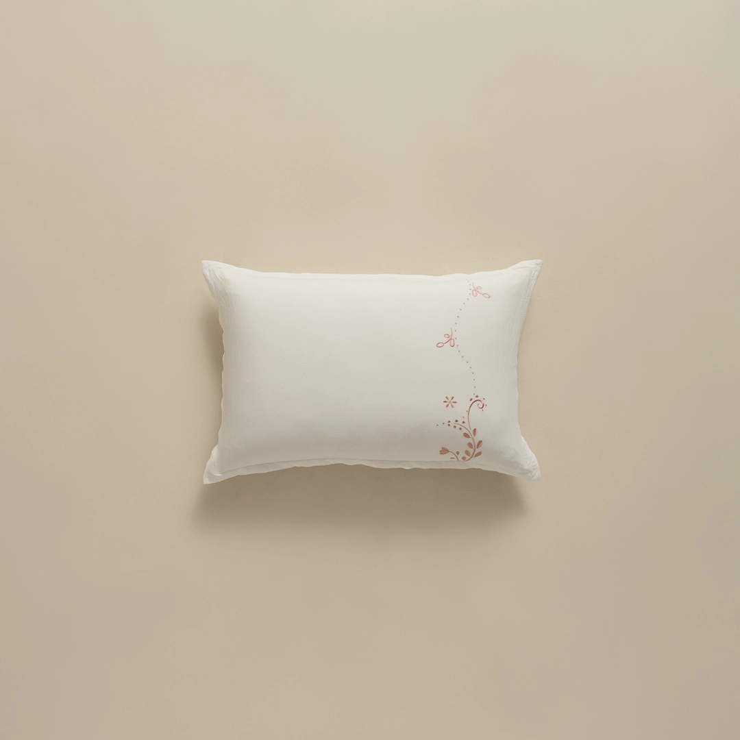 بيت مخدة ميكرو مطرز ٢ قطعة بينك بيت مخدة ميكرو مطرز ٢ قطعة بينك