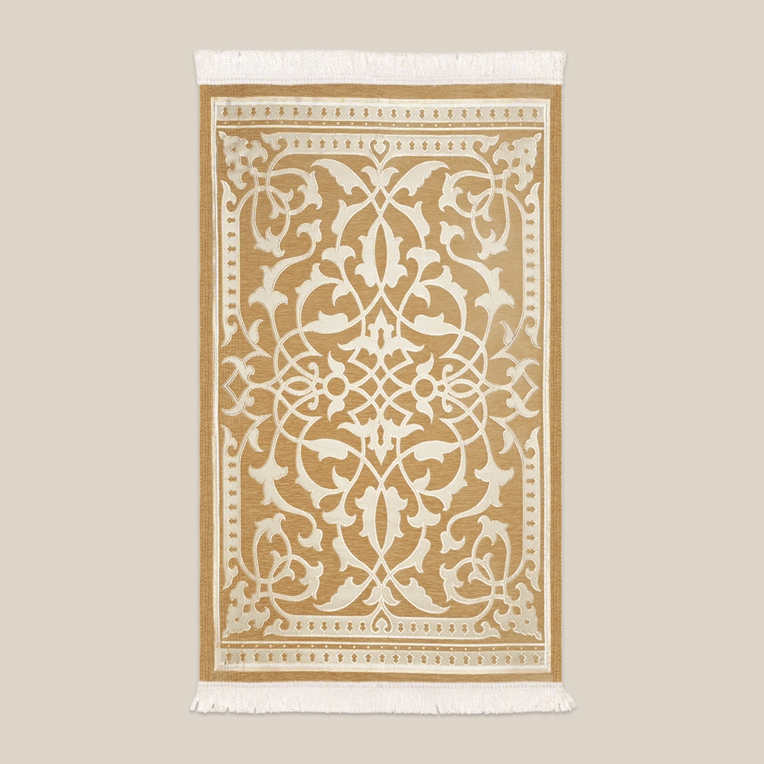 سجادة صلاة شنيل باللون البيج غامق سجادة صلاة شنيل باللون البيج غامق