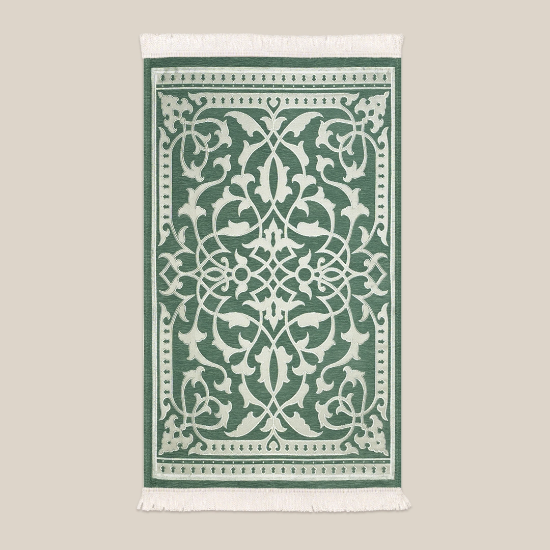 سجادة صلاة شنيل باللون الأخضر سجادة صلاة شنيل باللون الأخضر