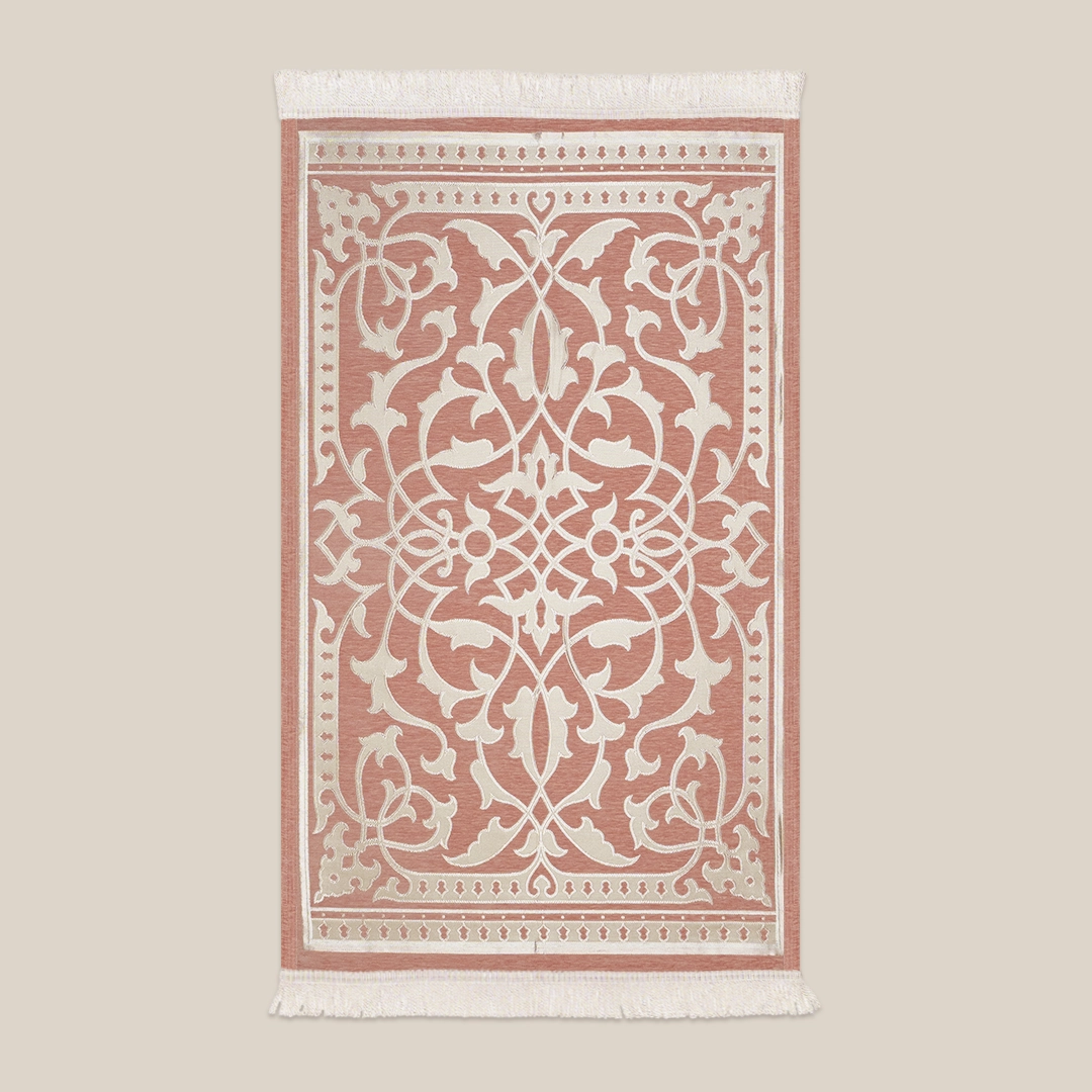 سجادة صلاة شنيل باللون البينك سجادة صلاة شنيل باللون البينك