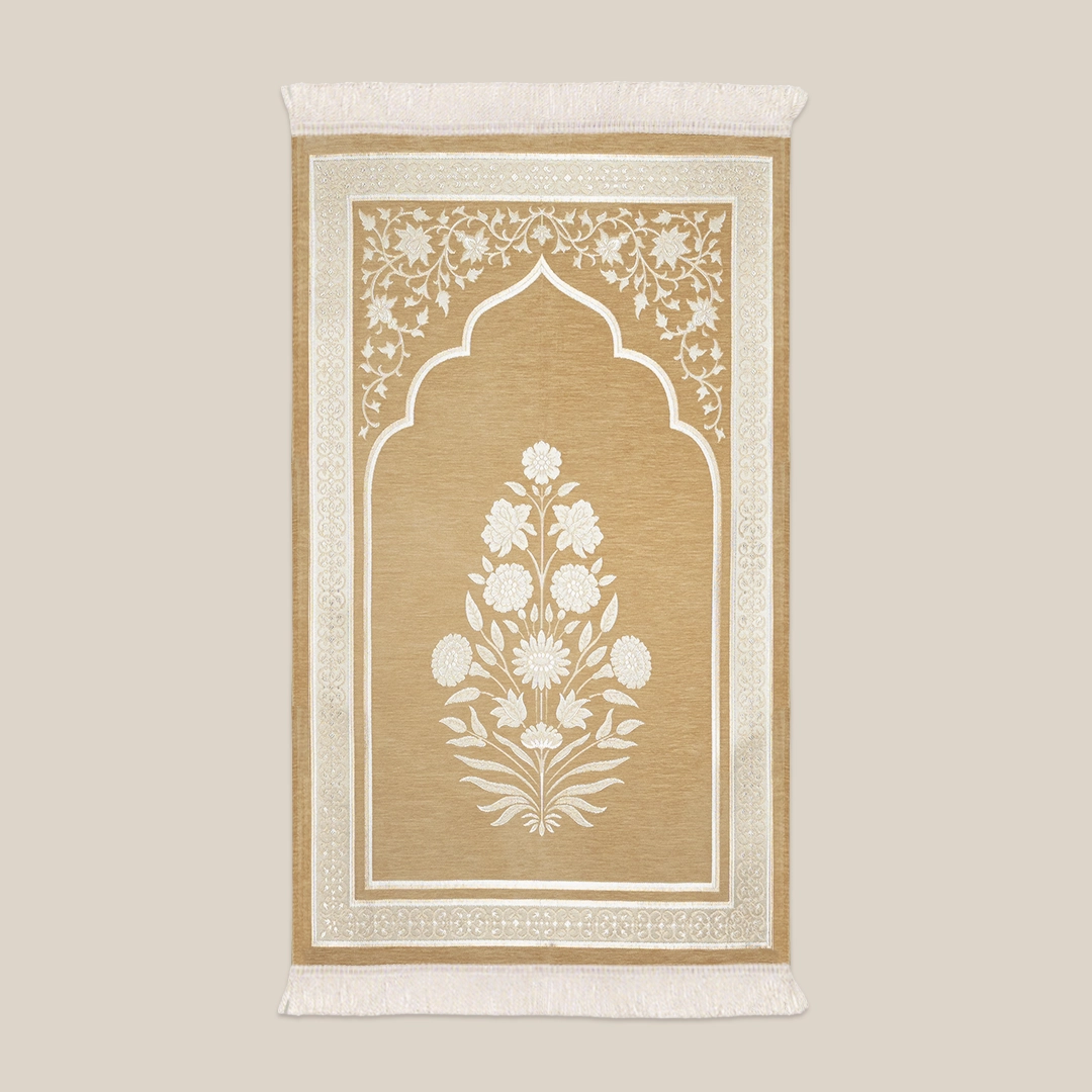 سجادة صلاة شنيل بيج غامق سجادة صلاة شنيل بيج غامق