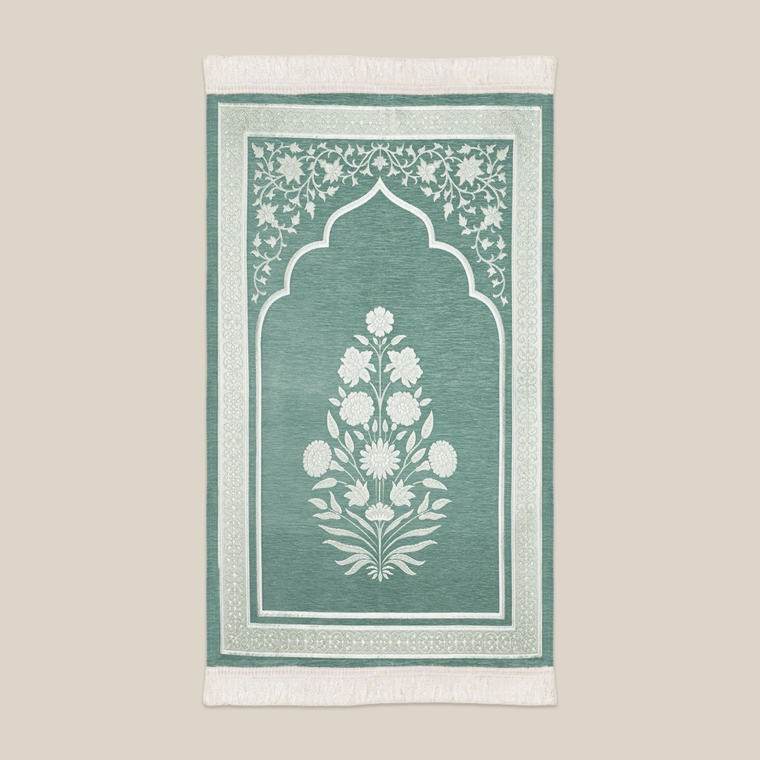 سجادة صلاة شنيل أخضر سجادة صلاة شنيل أخضر